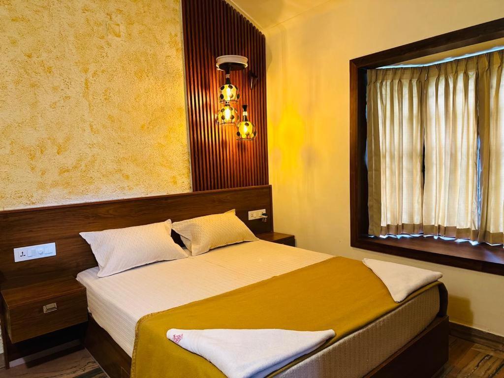 The Mallika Holidays Mananthavady Esterno foto